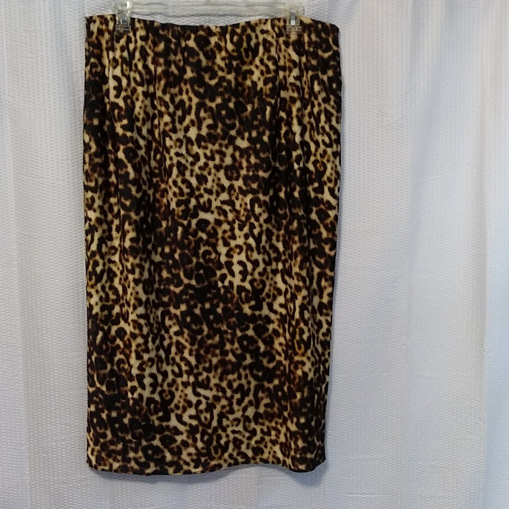 City Chic Leopard Print Long Skirt w/lining